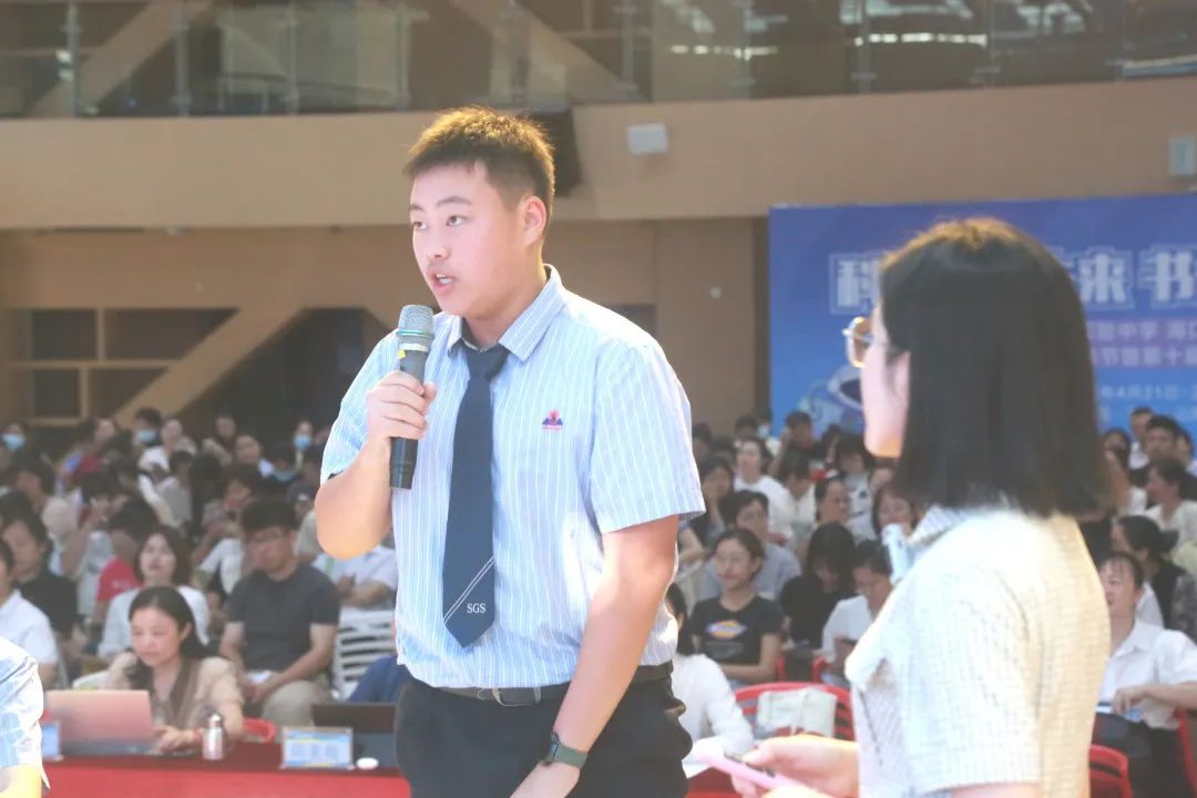 聚焦核心素養(yǎng)，共研備考新策略——2025年?？谑忻捞m區(qū)、龍華區(qū)初中語(yǔ)文中考備考命題培訓(xùn)會(huì)暨林惠萍名師工作室研修活動(dòng)在我校成功舉辦-圖片2