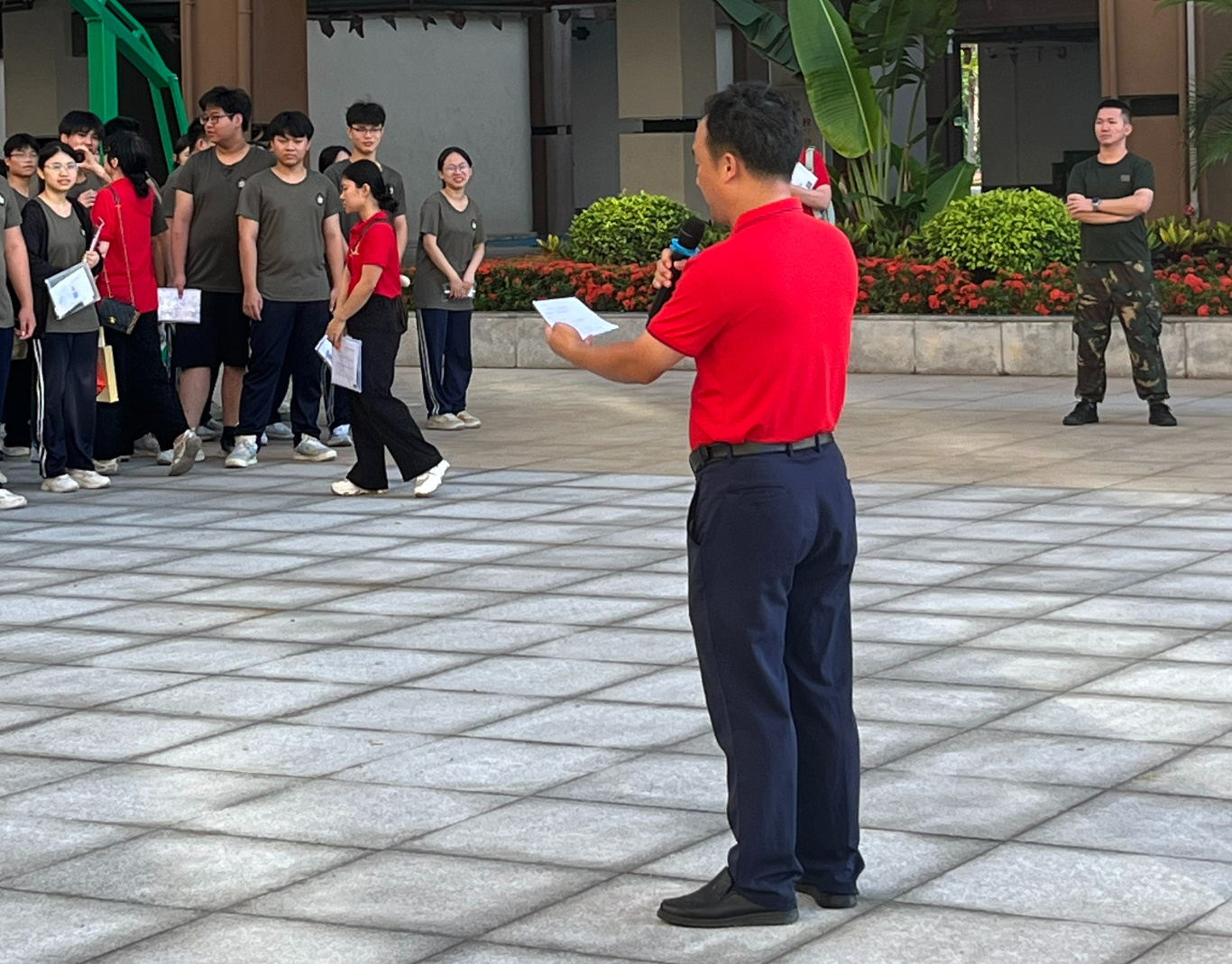 護(hù)航青春逐夢(mèng)路，鋪就璀璨圓夢(mèng)途——定安縣山高高級(jí)實(shí)驗(yàn)中學(xué)暖心送考，助力學(xué)子書(shū)寫(xiě)輝煌