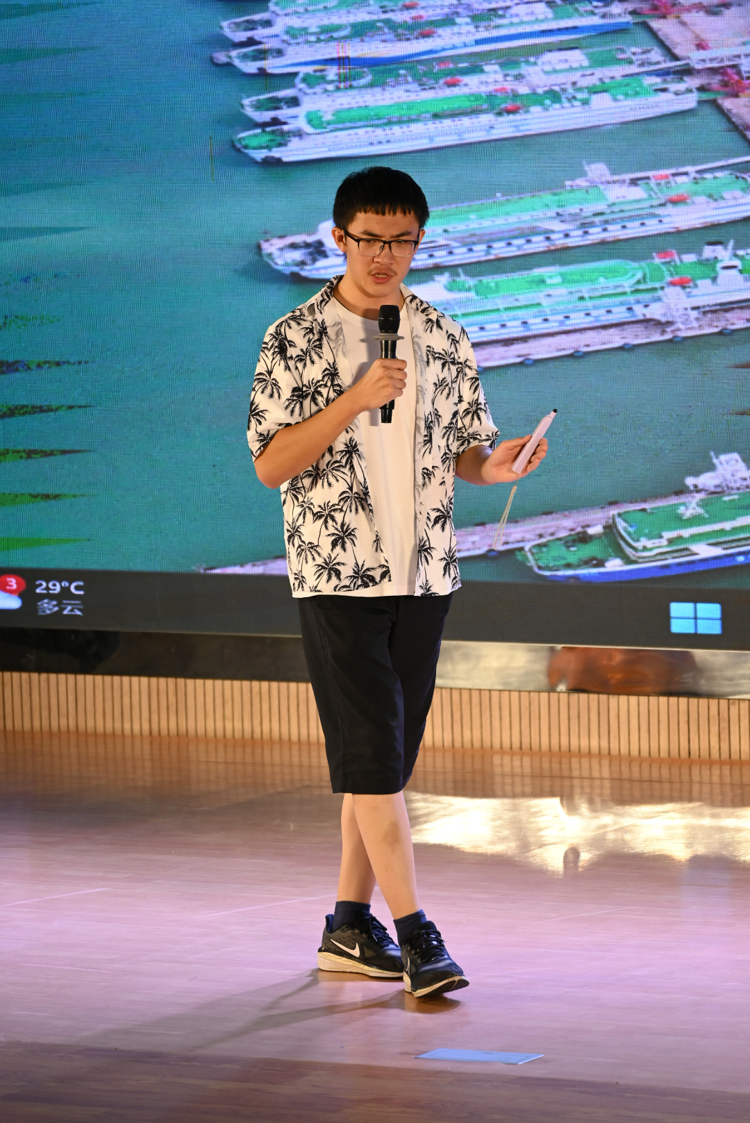 “逐夢(mèng)自貿(mào)港，英語(yǔ)話未來(lái)”——定安縣高中英語(yǔ)演講比賽-圖片2
