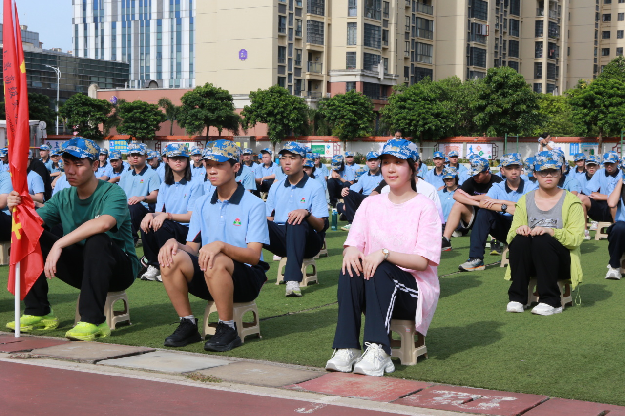燃情開營！海口山高中學(xué)2025級高一新生開啟軍訓(xùn)成長之旅-圖片3