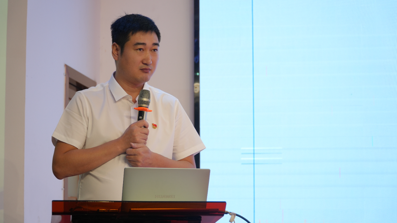 “重塑標桿：小學(xué)教育的山高范式”——海口山高學(xué)校2025年秋季學(xué)期全體教師大會-圖片7