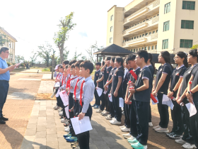 五育并舉|弘揚雷鋒精神 傳承敬老美德——記定安縣山高學(xué)?！皩W(xué)雷鋒日”敬老院之行